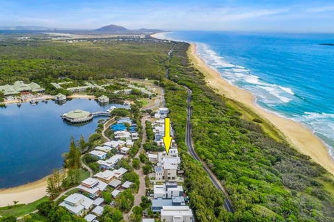 NORTHSHOR- ULTIMATE BEACH HOUSE - Kalgoorlie Accommodation 0