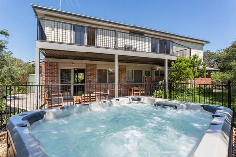 Ocean Breeze Retreat - With Spa And Space - Kalgoorlie Accommodation 0