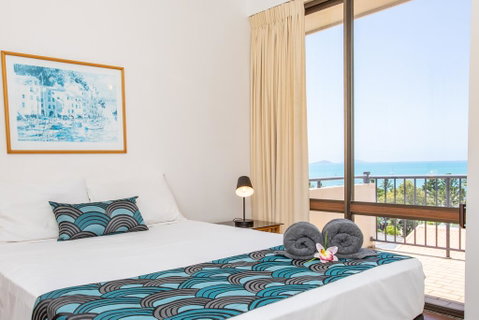 OCEAN VIEWS 10 - Kalgoorlie Accommodation 0