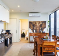 ON TOP OF THE WORLD - BEST VIEWS IN MELBOURNE  - Kalgoorlie Accommodation