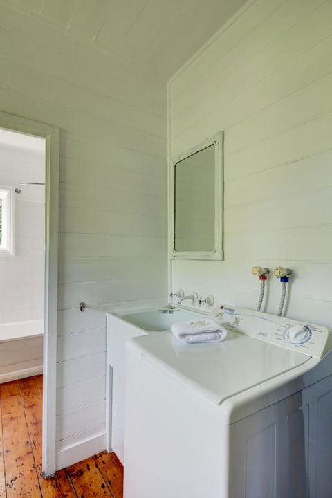 Palm Cottage - Pet Friendly Victorian Cottage - Kalgoorlie Accommodation 3