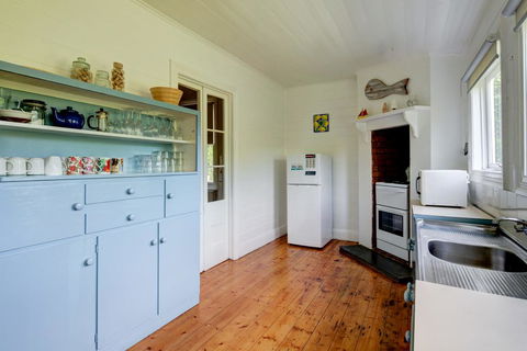 Palm Cottage - Pet Friendly Victorian Cottage - Kalgoorlie Accommodation 2