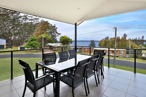 Panorama @ The Lake - Pet Friendly - 15 Mins To Hyams Beach - Kalgoorlie Accommodation 0