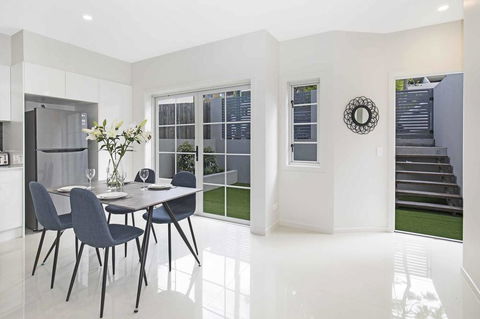 Park Avenue Hideaway For 4 Auchenflower Brisbane - Kalgoorlie Accommodation 3