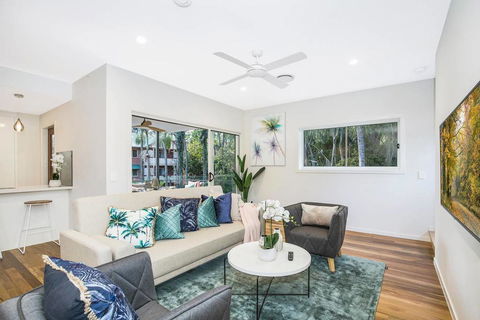 Park Avenue Townhouse Retreat Brisbane Sleeps 10 - Kalgoorlie Accommodation 3