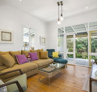 Paws Up Cottage - Kalgoorlie Accommodation