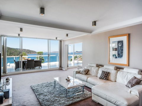 Penthouse 707 - 4 Bedroom Oceanview Penthouse - Kalgoorlie Accommodation 0