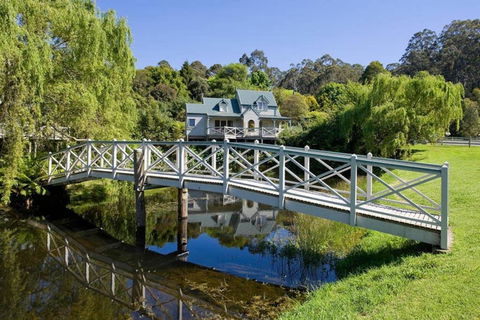 PLUM TREE COTTAGE - Spa Cottage With Woodfire - Kalgoorlie Accommodation 0