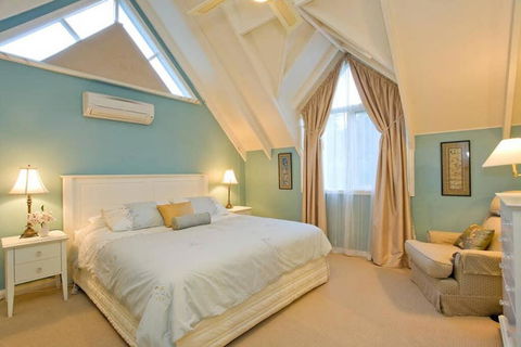 PLUM TREE COTTAGE - Spa Cottage With Woodfire - Kalgoorlie Accommodation 1