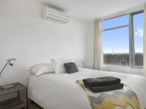 POINT GREY APARTMENT 2 - Ocean VIews With Wifi - Kalgoorlie Accommodation 1