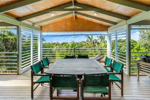 Private Tropical Oasis, Marcus Beach - Kalgoorlie Accommodation 1
