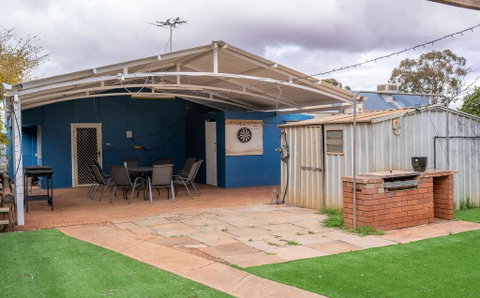 Prospectors Carriage House - Kalgoorlie Accommodation 3