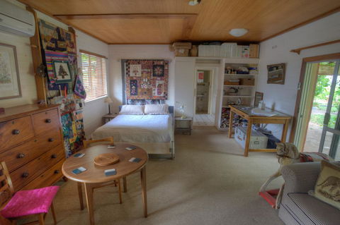 Quilters Studio - Kalgoorlie Accommodation 3