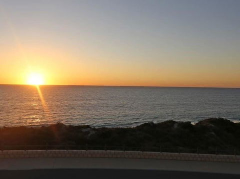 Quinns Beach Stay One - Kalgoorlie Accommodation 0