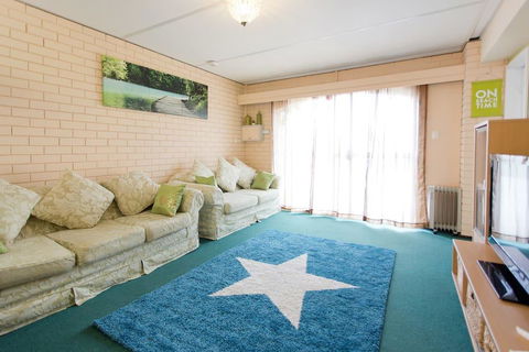 Quinns Beach Stay One - Kalgoorlie Accommodation 1