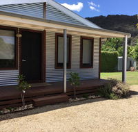 Rail Trail Cottage - Kalgoorlie Accommodation