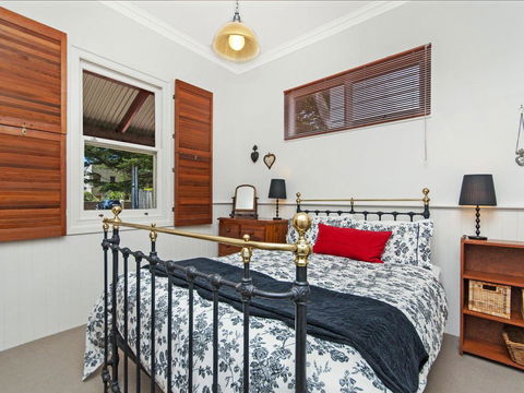 Railway Cottage - Kalgoorlie Accommodation 0