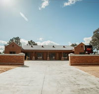 Red Waratah Accommodation - Kalgoorlie Accommodation