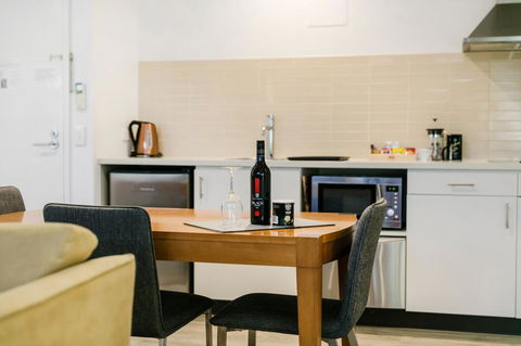 Relax At 54 - Kalgoorlie Accommodation 2