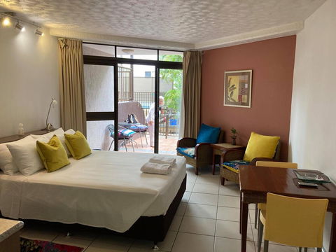 RENTAL: All $ Inclusive, Tidy Renovated Studio Apartment On The Strand, Pool,  - Kalgoorlie Accommodation 1