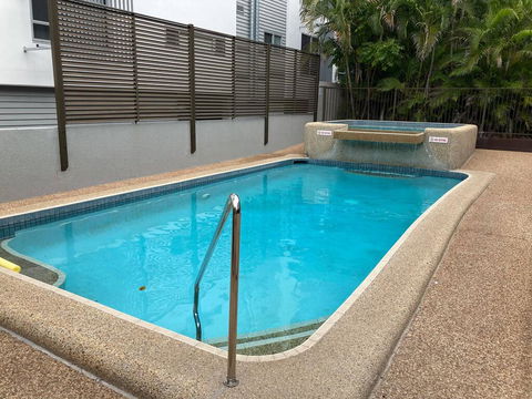 RENTAL: All $ Inclusive, Tidy Renovated Studio Apartment On The Strand, Pool,  - Kalgoorlie Accommodation 2