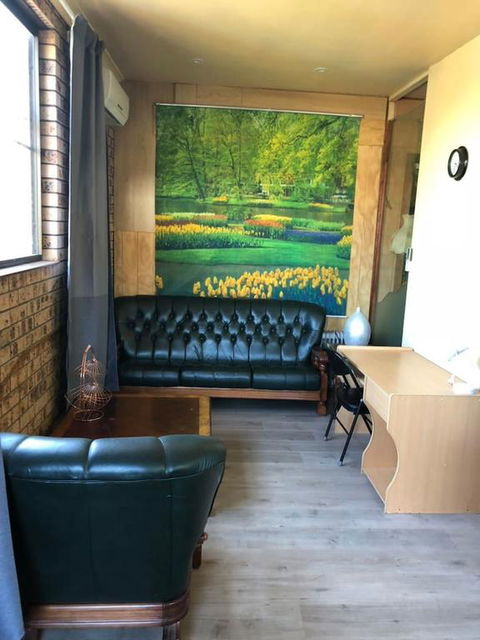 Retro 1bedroom Studio, Close To Airport&CBD - Kalgoorlie Accommodation 3