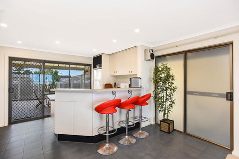 Right On The Beach @ Moana - Kalgoorlie Accommodation 3