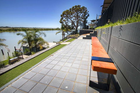 River Life - Kalgoorlie Accommodation 1