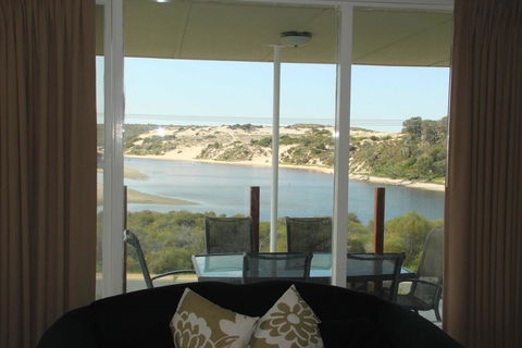River Panorama Beach House - Kalgoorlie Accommodation 0