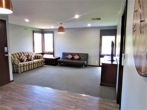 Roo Cottage Albury - Kalgoorlie Accommodation 2