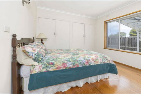 Rosebud Beachhouse Across From Beach - Kalgoorlie Accommodation 3