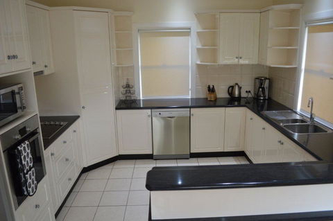 Ruthmor Villas - Kalgoorlie Accommodation 3