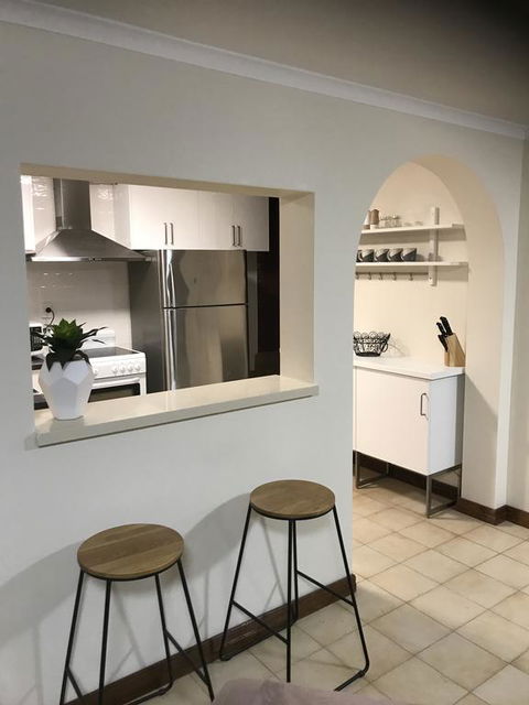 SA House - Kalgoorlie Accommodation 3
