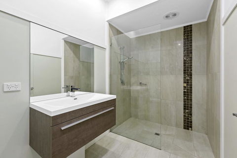 SALTAIR - MOUNT MARTHA - Kalgoorlie Accommodation 0