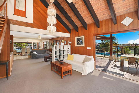 SCHMAN55-WATERFRONT, RESORT-STYLE ENTERTAINER - Kalgoorlie Accommodation 1