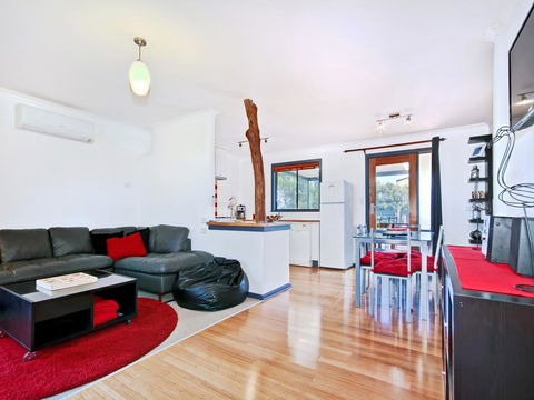 Sea Devine - Kalgoorlie Accommodation 1