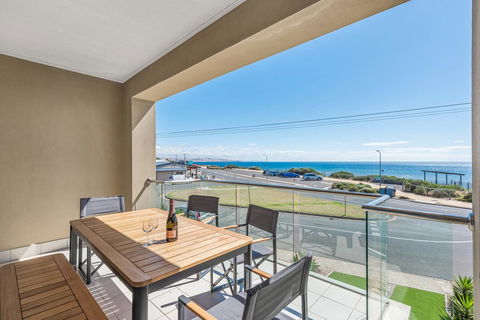 Sea Star Aldinga Beach - Kalgoorlie Accommodation 1