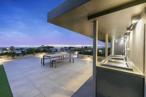 SEA TEMPLE - MORNINGTON - Kalgoorlie Accommodation 1