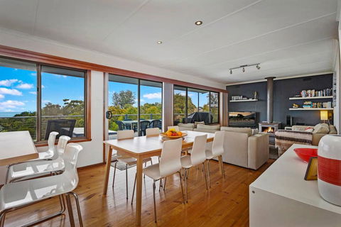 SEA URCHIN - Beautiful Skenes Creek Home - Kalgoorlie Accommodation 0