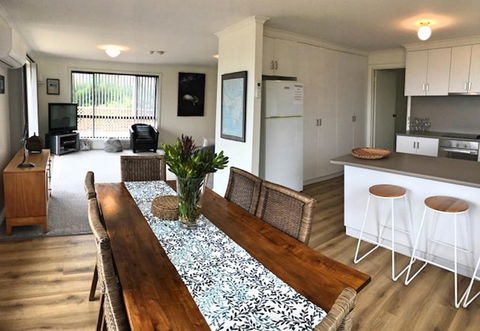 SEAHOUSE - Kalgoorlie Accommodation 0