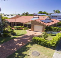 SECRET GARDEN - WiFi - Netflix - Pet Friendly - Kalgoorlie Accommodation