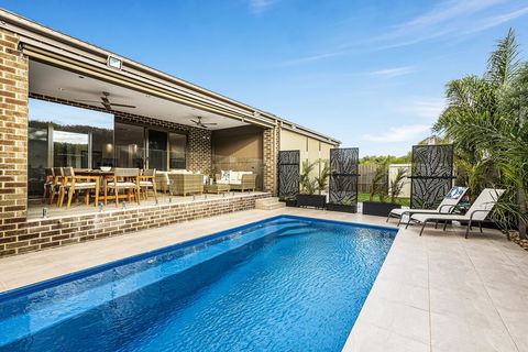 Serenity On Seaview Boutique Retreat With Pool By The Beach - Kalgoorlie Accommodation 0