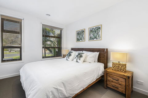 Serenity On Seaview Boutique Retreat With Pool By The Beach - Kalgoorlie Accommodation 2