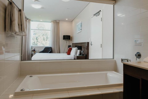 Sfera's Park Suites & Convention Centre - Kalgoorlie Accommodation 1