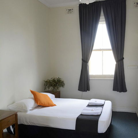Shamrock Hotel Motel Temora - Kalgoorlie Accommodation 2