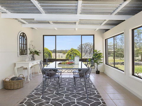 Silky Oak Cottage - Cosy With Country Views - Kalgoorlie Accommodation 0