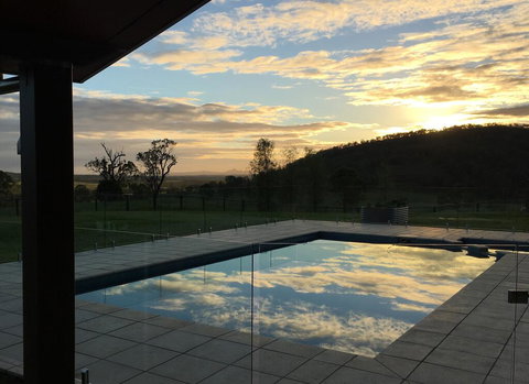 Skyline Farm House - Kalgoorlie Accommodation 2