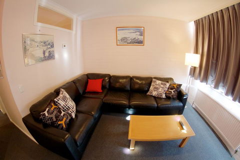 Snow Ski Apartments 28 - Kalgoorlie Accommodation 3