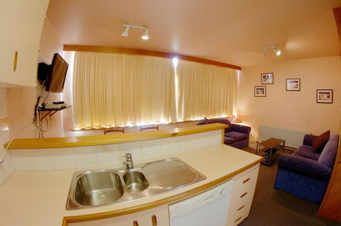 Snow Ski Apartments 29 - Kalgoorlie Accommodation 1