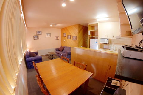 Snow Ski Apartments 29 - Kalgoorlie Accommodation 2